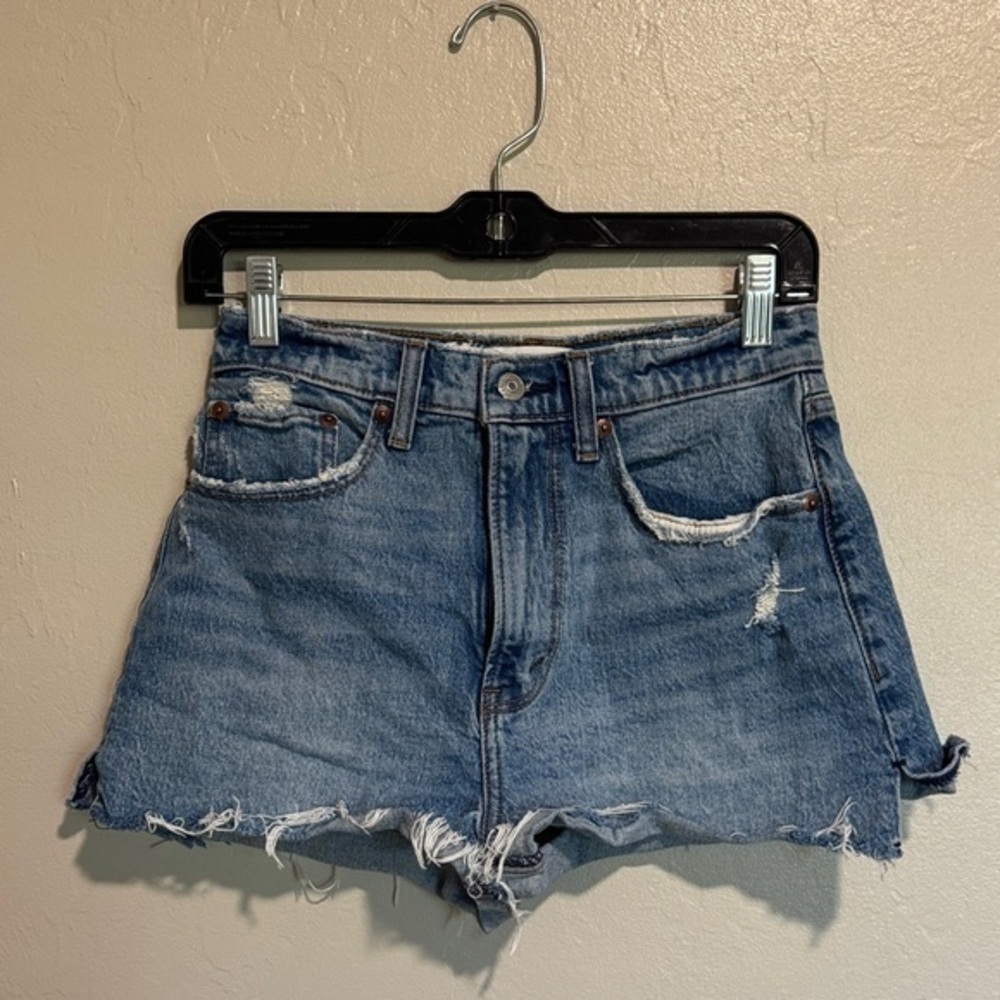 Abercrombie High Rise Mom Denim Shorts Blue Size 2